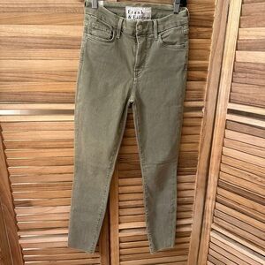 İFrank & Eileen Sligo Easy Fit Jean in Thyme size 25